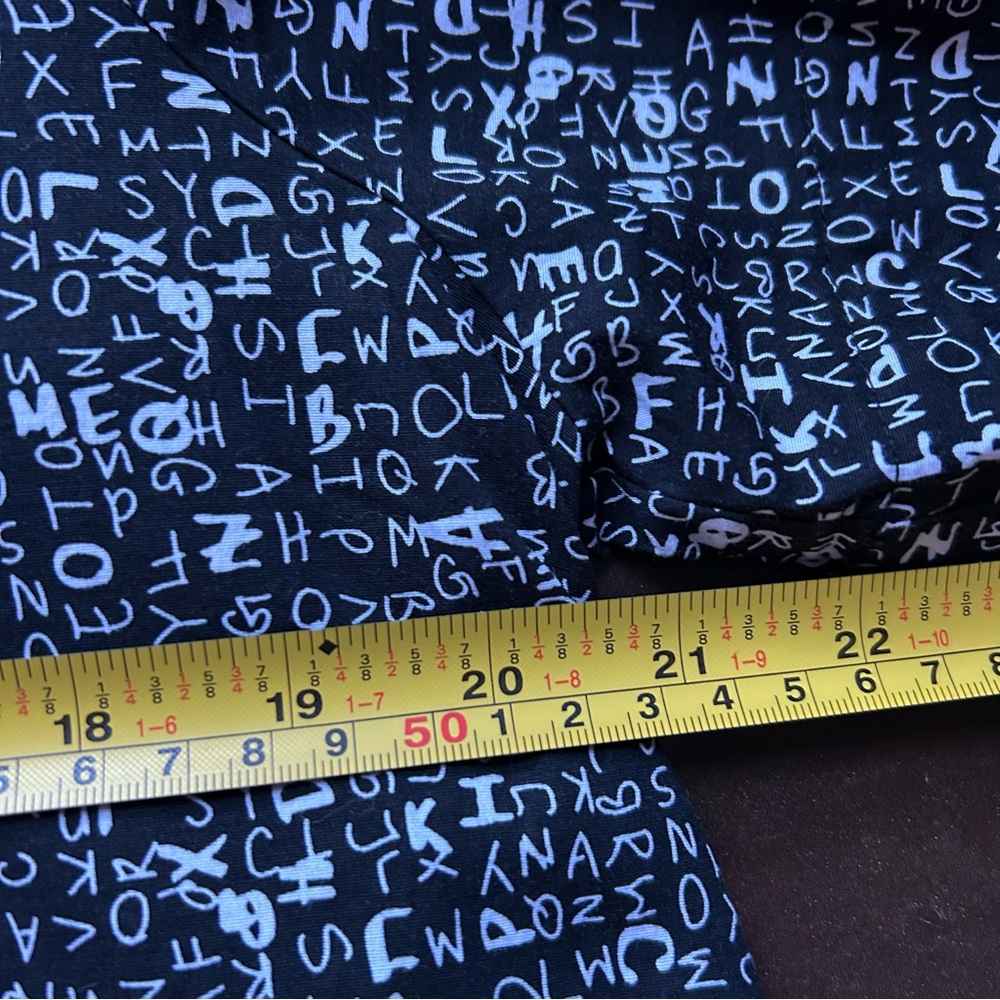 Lennard Taylor- 100% cotton black + white abstract letter oversized top- size L - Picture 11 of 15
